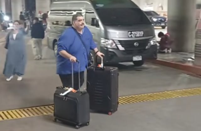 Graban al cantante Maelo Ruiz en el aeropuerto La Aurora