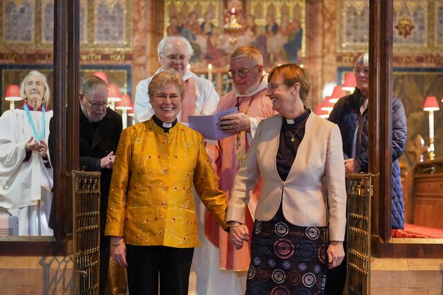 Iglesia en Inglaterra otorga bendiciones oficiales a parejas del mismo sexo