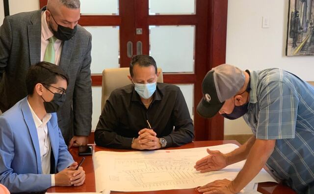 Alcalde de Aguadilla anuncia luz verde a construcción de club de compras Costco
