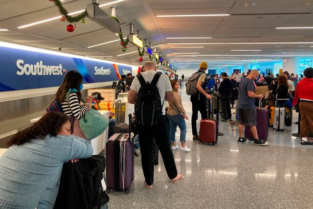 ¿Vuelo cancelado? Expertos comparten algunos consejos sobre qué hacer