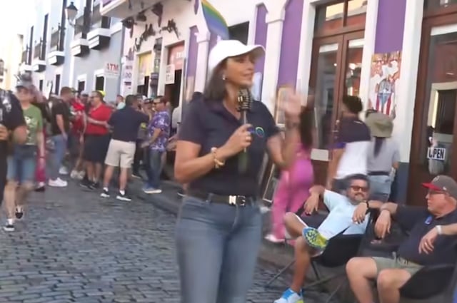 Nuria Sebazco se sorprende al ver hombres sin camisa atendiendo un negocio en las SanSe