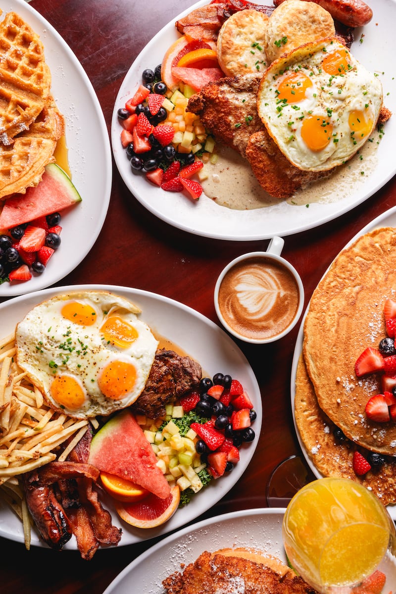 Con localidades en Guaynabo y Dorado, Bottles continúa apostando por una propuesta gastronómica diseñada para compartir en familia, reunirse con amigos o celebrar ocasiones especiales.