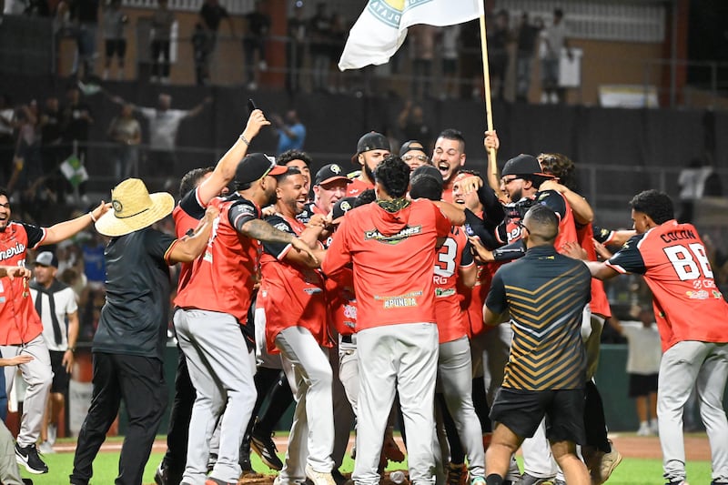 Pescadores del Plata de Comerío se coronan campeones de la Doble A. Suministrada / Eileen Quintero.