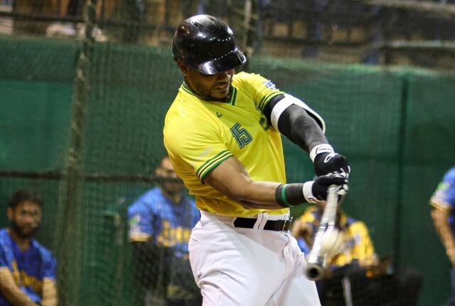 Fundadores vencen a Libertadores y colocan su marca en 13-4