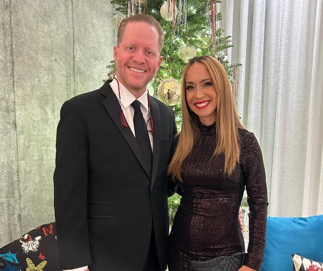 David Bernier comete pequeño error en regalo de San Valentín para Alexandra Fuentes