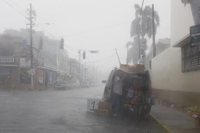 Irma ya deja su primera víctima en Puerto Rico