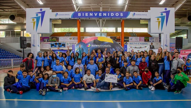 Más de 1,500 estudiantes participan de talleres para aprender más sobre química y meteorología