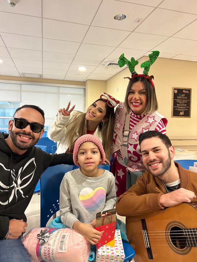 Artistas llevan parranda a niños del Hospital Pediátrico