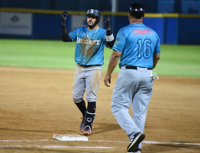 Barceloneta derrota a Florida en la acción de la pelota Doble A