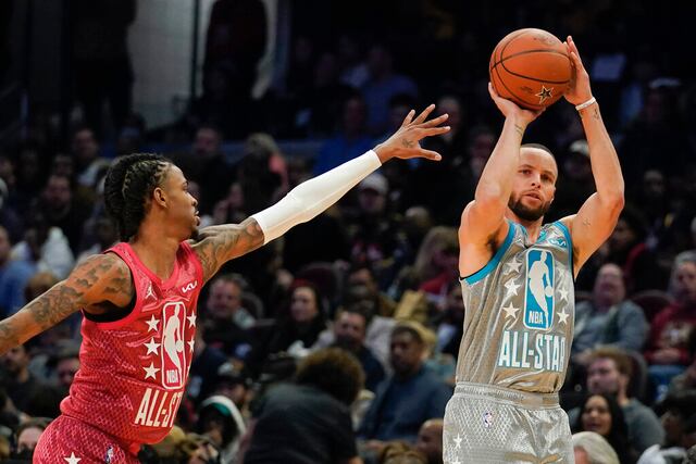 Curry impone récord en triunfo del Equipo LeBron