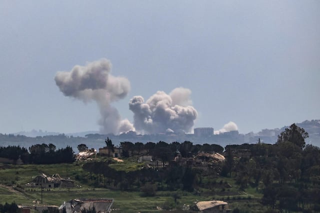 Suben a 2,521 los muertos por ataques de Israel en Líbano pese a alto el fuego