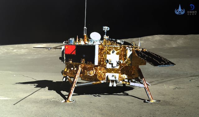 Sonda espacial china aterriza en cara oculta de la Luna para tomar muestras