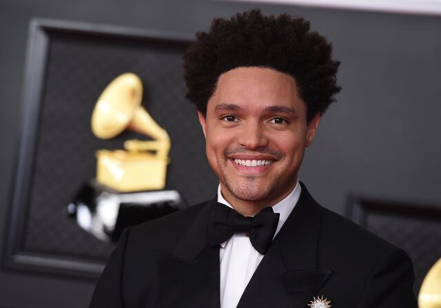 Trevor Noah se enfrenta al difícil público de los Grammy