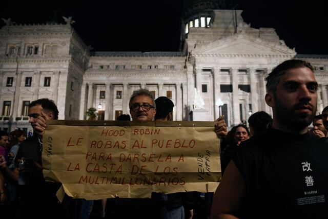 ¿En qué consiste megadecreto del presidente Milei que desregula la economía en Argentina?