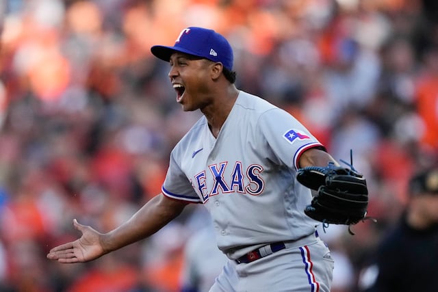 Texas toma ventaja sobre Orioles en serie divisional de béisbol