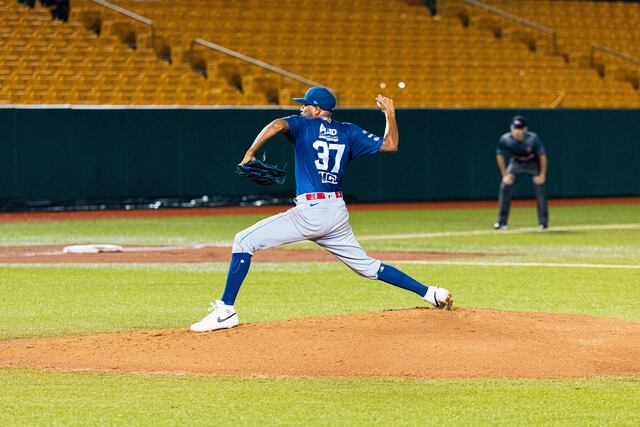 Cangrejeros blanquean a los Gigantes y frenan su racha