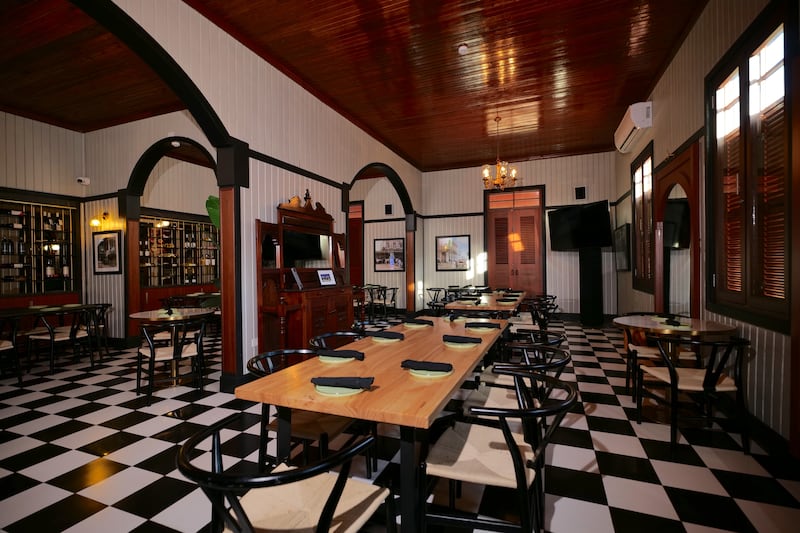 El restaurante Hacienda Angelina by Peter Hornedo está ubicado en el Parque de las Ciencias de Bayamón, con entrada independiente.