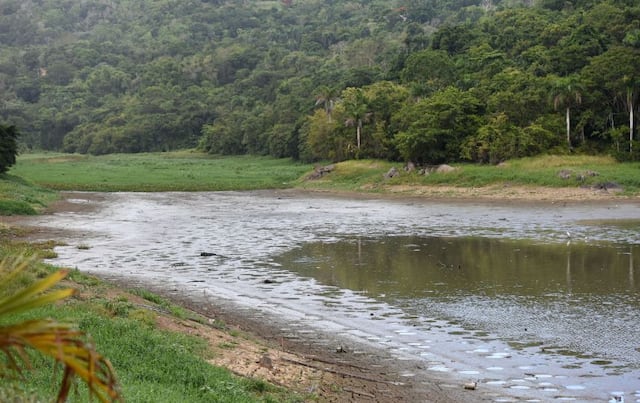 DRNA interviene con pescadores por usar carnada viva en embalse Carraízo