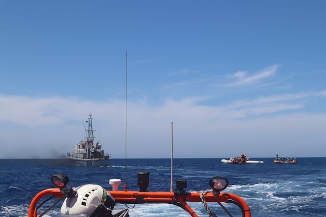 Guardia Costera rescata a marineros de velero al norte de Puerto Rico