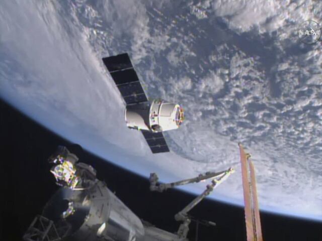 SpaceX demora entrega de insumos a la estación espacial
