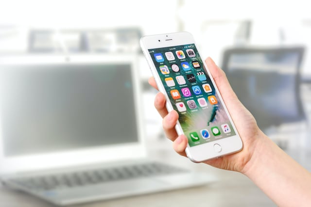 AT&T restablece servicio tras avería que dejó a miles sin señal