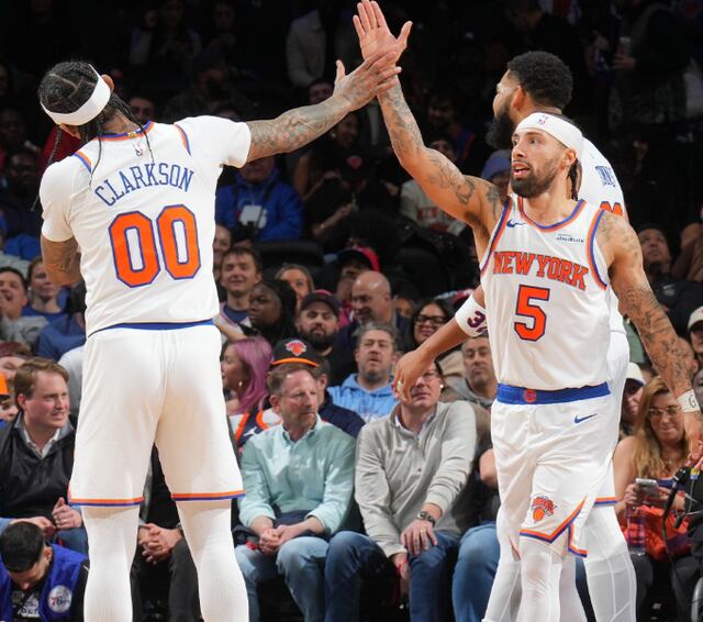 José Alvarado se vuelve a lucir en remontada de los Knicks
