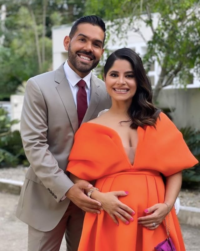 José Santana y su esposa se convierten en padres