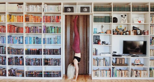 Elizabeth Sagan, la Bookstagrammer que comparte su amor por la literatura en las redes sociales