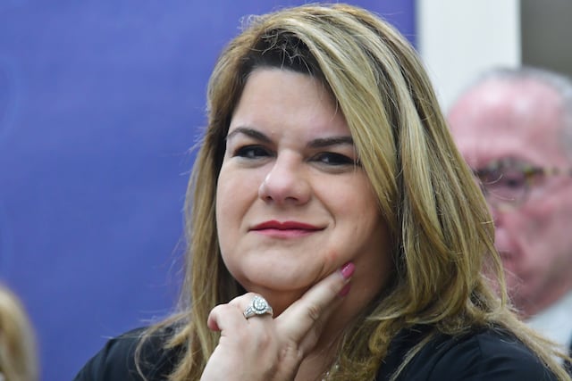 Jenniffer González a sus críticos: “Los memes me hacen más fuerte”