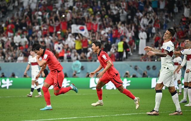 Surcorea vence 2-1 a Portugal con gol en los descuentos