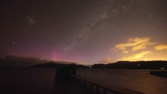 ​Cámara capta impresionante timelapse de aurora australis en Nueva Zelanda