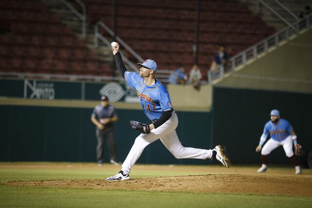Indios sufren revés ante los Cangrejeros