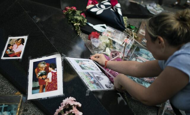 Multitudes recuerdan a Diana a 20 años de su muerte