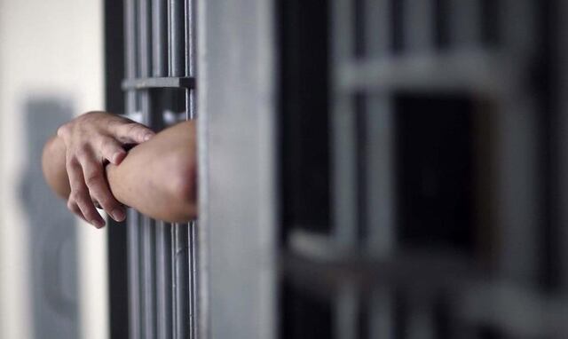 Sentencian a 50 años de cárcel a expolicías por asesinar y calcinar a migrantes