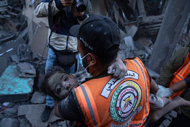 Israel bombardea el sur de Gaza, adonde pidió a palestinos que se desplazaran