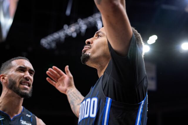 Magic vence a los Nets: Cole Anthony encesta el tiro ganador