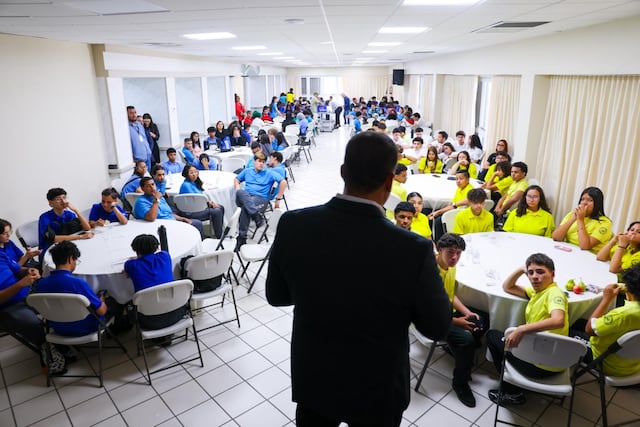Senado ofrece taller de ciberseguridad a estudiantes líderes de Puerto Rico