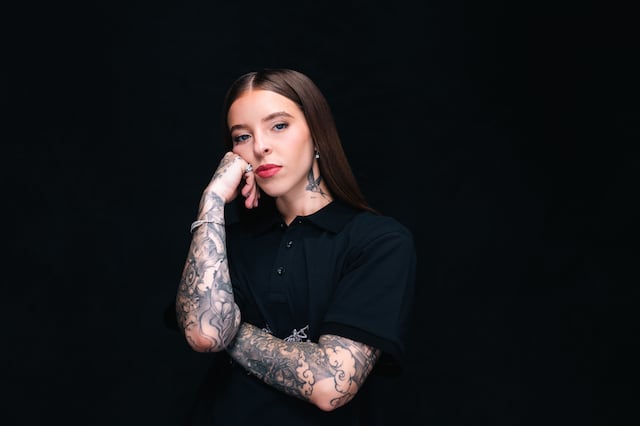 Young  Miko marca una era nueva con “WASSUP”