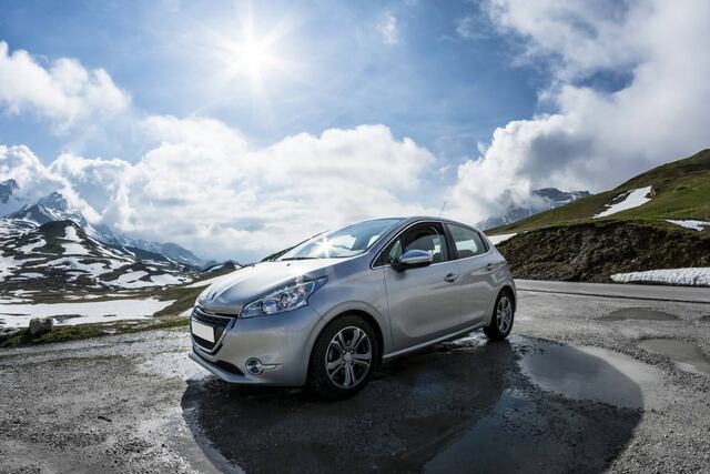 ¿Cómo proteger el auto del sol y las altas temperaturas?
