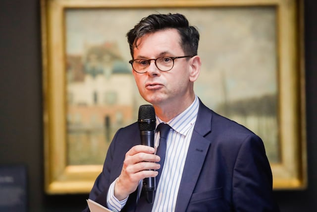 Nombran al presidente del palacio de Versalles para dirigir el Louvre