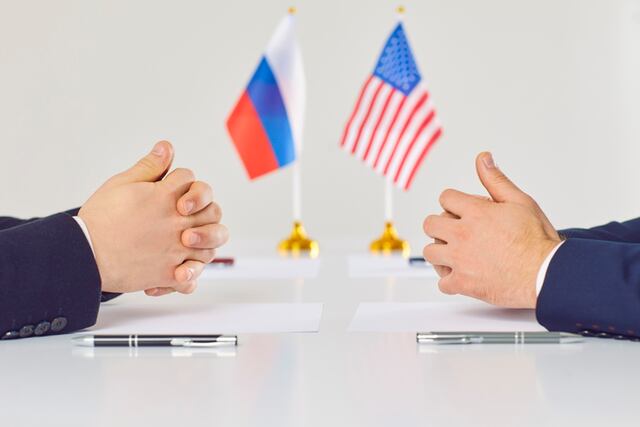 Trump advierte a Putin sobre “consecuencias graves” si no se logra cese de combates en Ucrania