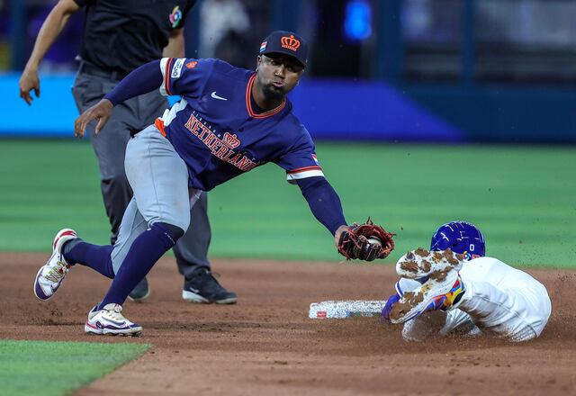 Venezuela vence 6-2 a Países Bajos en su debut en el Clásico Mundial de Béisbol