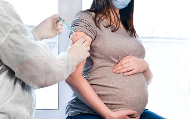 FDA autoriza vacunar a embarazadas para prevenir el virus respiratorio sincitial en bebés