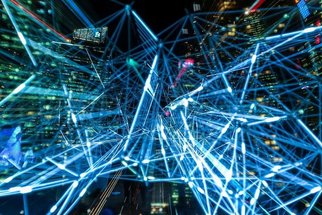 Proponen regular el uso de inteligencia artificial en servicios públicos