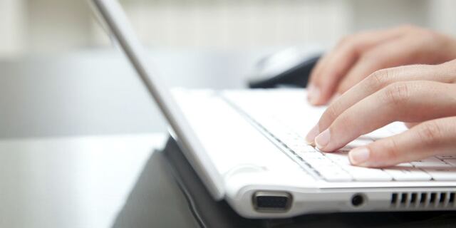 Yulín anuncia entrega de computadoras para diez escuelas del municipio