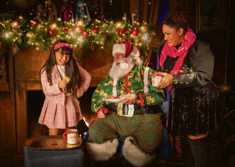 Chef Noelian Ortiz y su pequeña disfrutan la Navidad en familia.