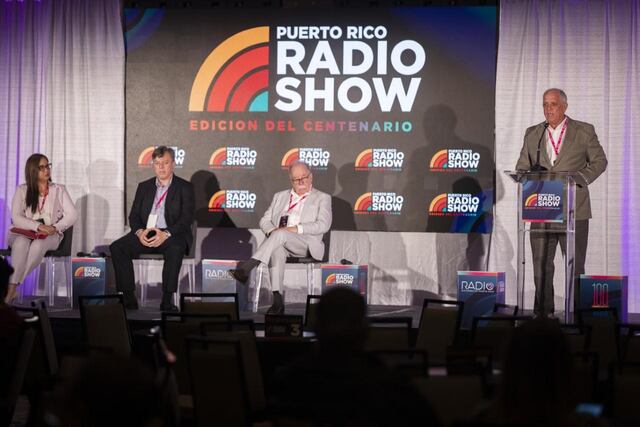 Radiodifusores celebran el centenario de la radio en Puerto Rico
