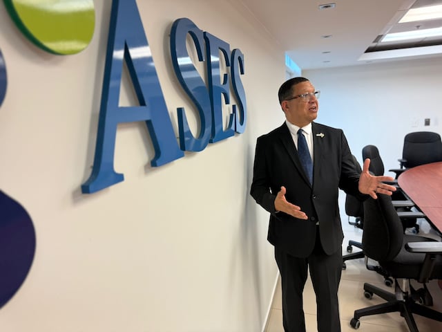 Investigan implementación de $19 mil millones en fondos federales para salud