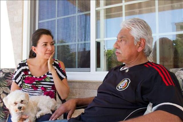 Pareja con 41 años de diferencia lucha para probar que su matrimonio es real