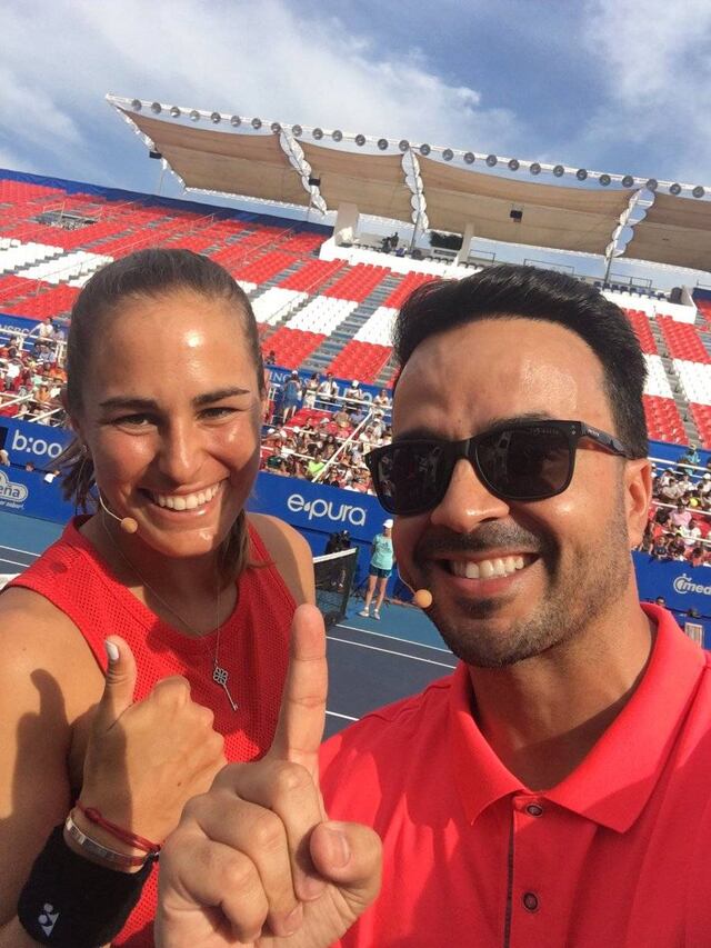 Luis Fonsi pone a bailar “Despacito” a los asistentes de torneo en México